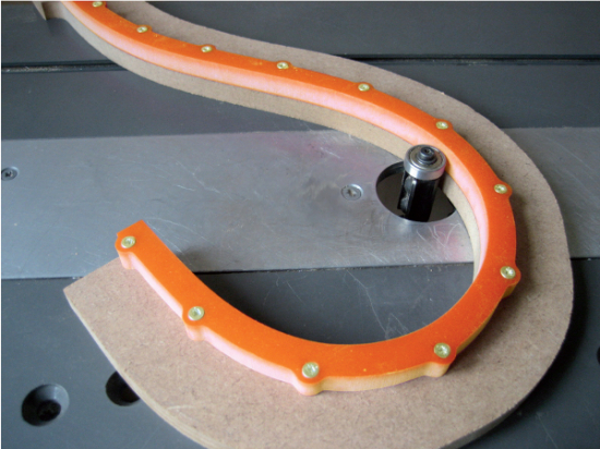 CMT : Gabarit de chantournage multicourbe 1000